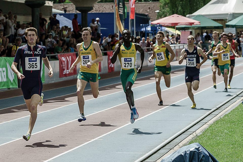 Joseph Deng and Lachlan Barber both on their way to new PB's in the men's 800m.