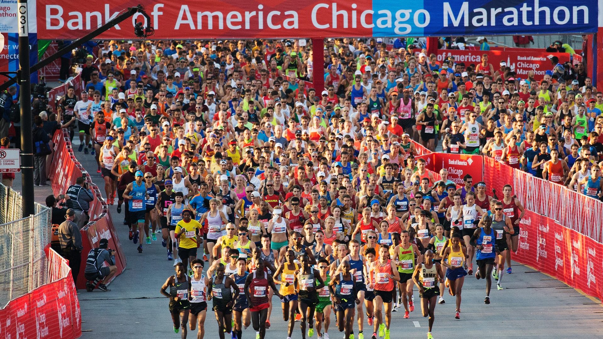 Major Stars Set to Shine at Bank of America Chicago Marathon Runner's