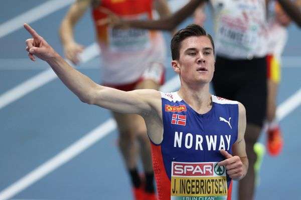 The 17-year-old Dutch runner who's quietly breaking Jakob Ingebrigtsen's  junior records - Canadian Running Magazine