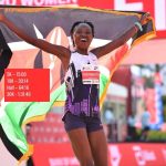 Kenyas-Ruth-Chepngetich-Breaks-Womens-Marathon-World-Record-in-Chicago (1)