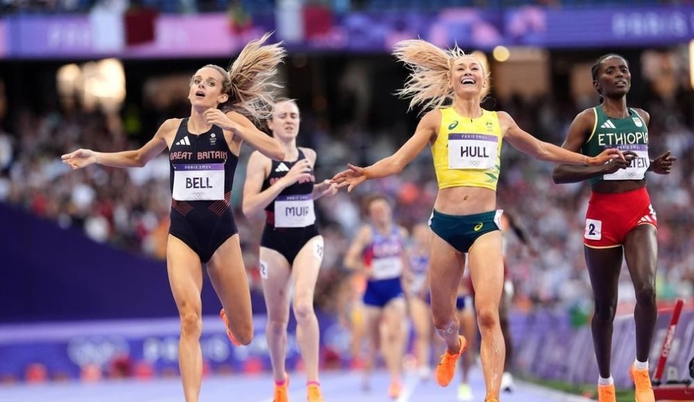 Gerard Whateley hails Jessica Hull's silver in the Paris 1500m as Australia's best medal, surpassing even gold, highlighting her brilliance on the Olympic stage.