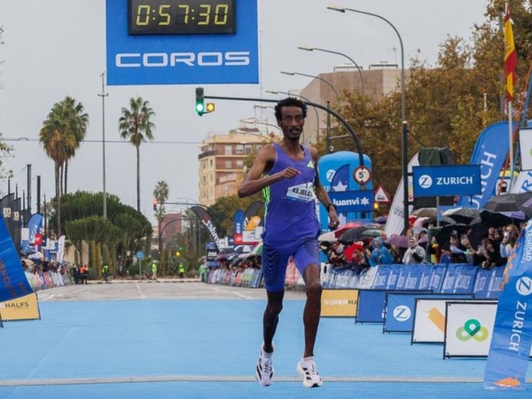 Kejelcha Breaks Half Marathon World Record at Valencia Runner's Tribe